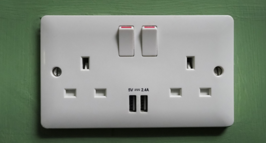 Do I need an Electrician to add a plug socket? Advice for Bristol homeowners