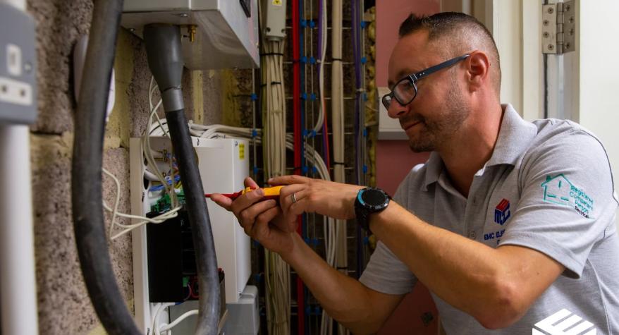 Emergency Call Out - EMC Electrical Services 